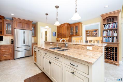 56 Larkspur Lane Bristol CT 06010