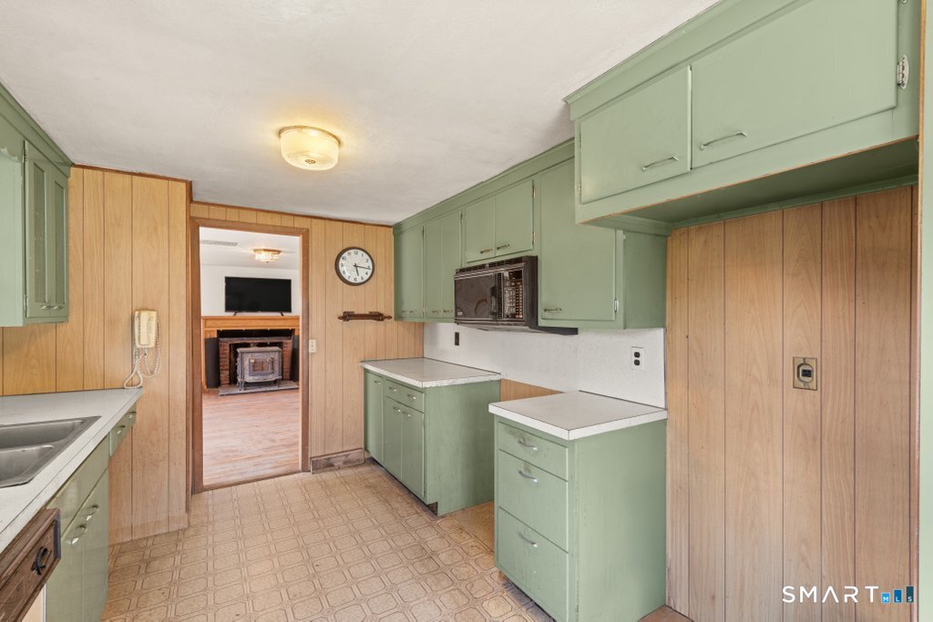 30 Old Middle Road Brookfield CT 06804