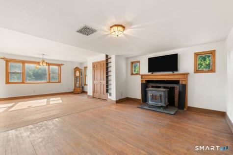 30 Old Middle Road Brookfield CT 06804