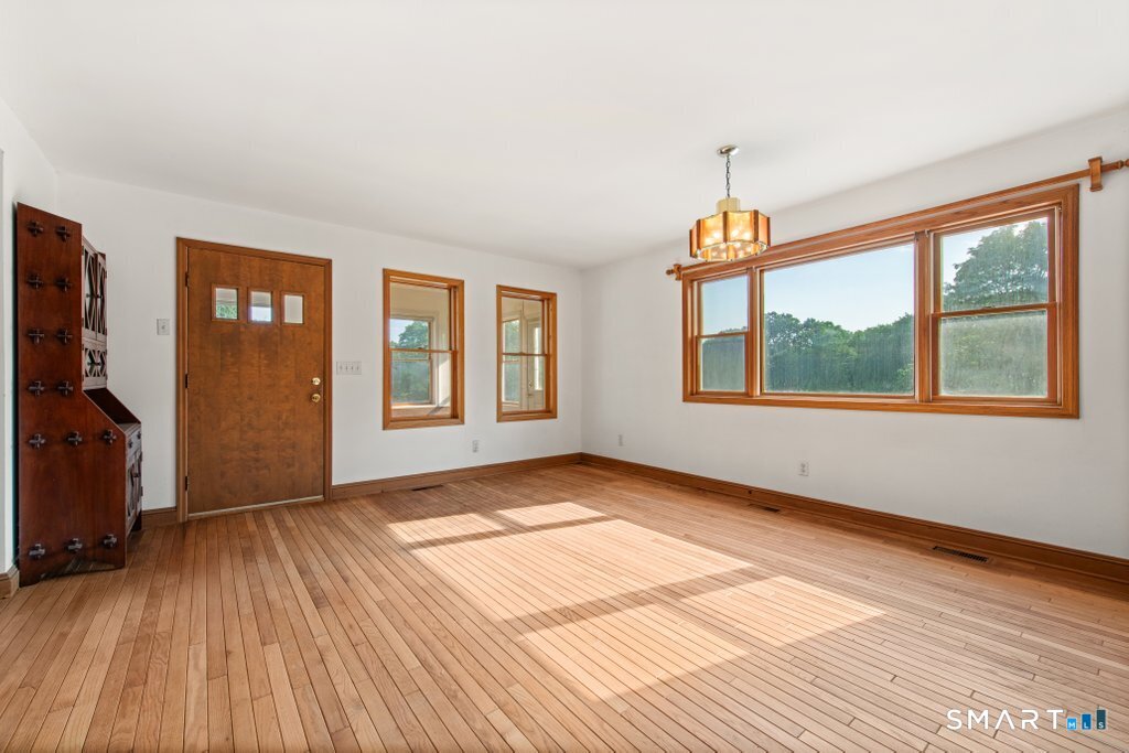 30 Old Middle Road Brookfield CT 06804