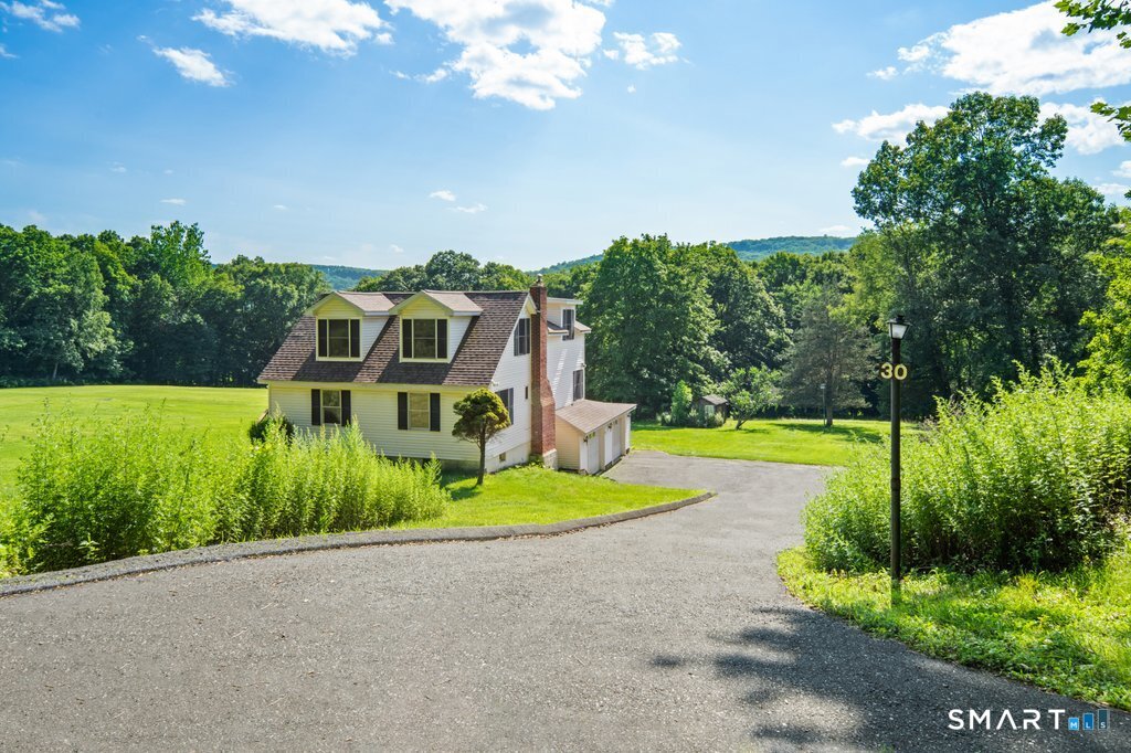 30 Old Middle Road Brookfield CT 06804