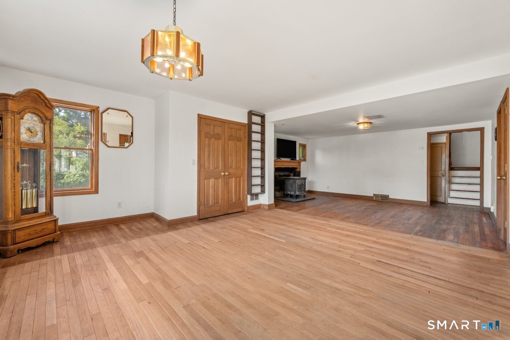 30 Old Middle Road Brookfield CT 06804