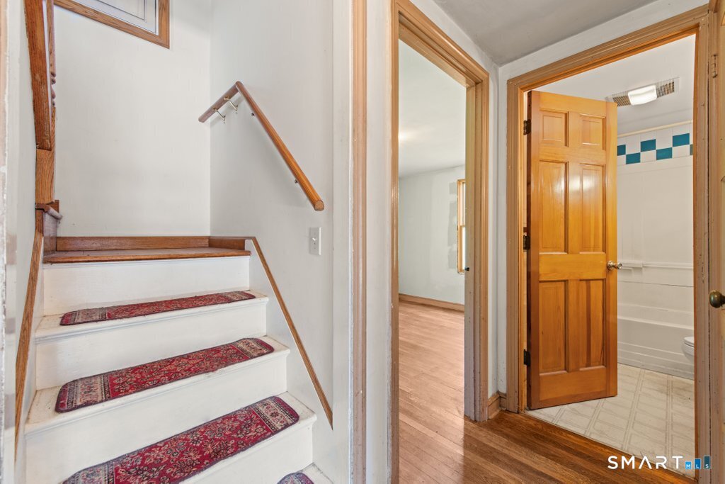 30 Old Middle Road Brookfield CT 06804