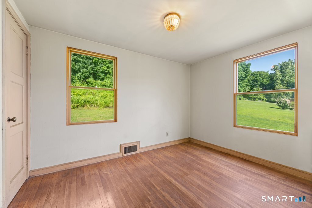 30 Old Middle Road Brookfield CT 06804