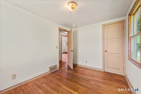 30 Old Middle Road Brookfield CT 06804
