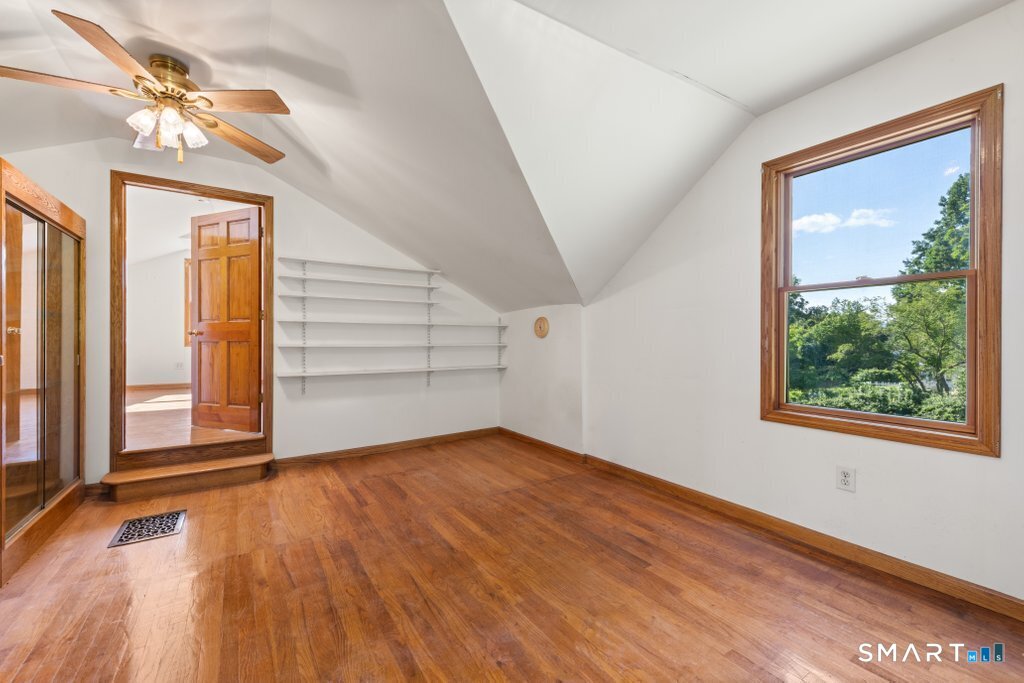 30 Old Middle Road Brookfield CT 06804
