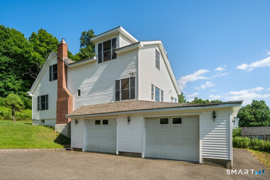30 Old Middle Road Brookfield CT 06804