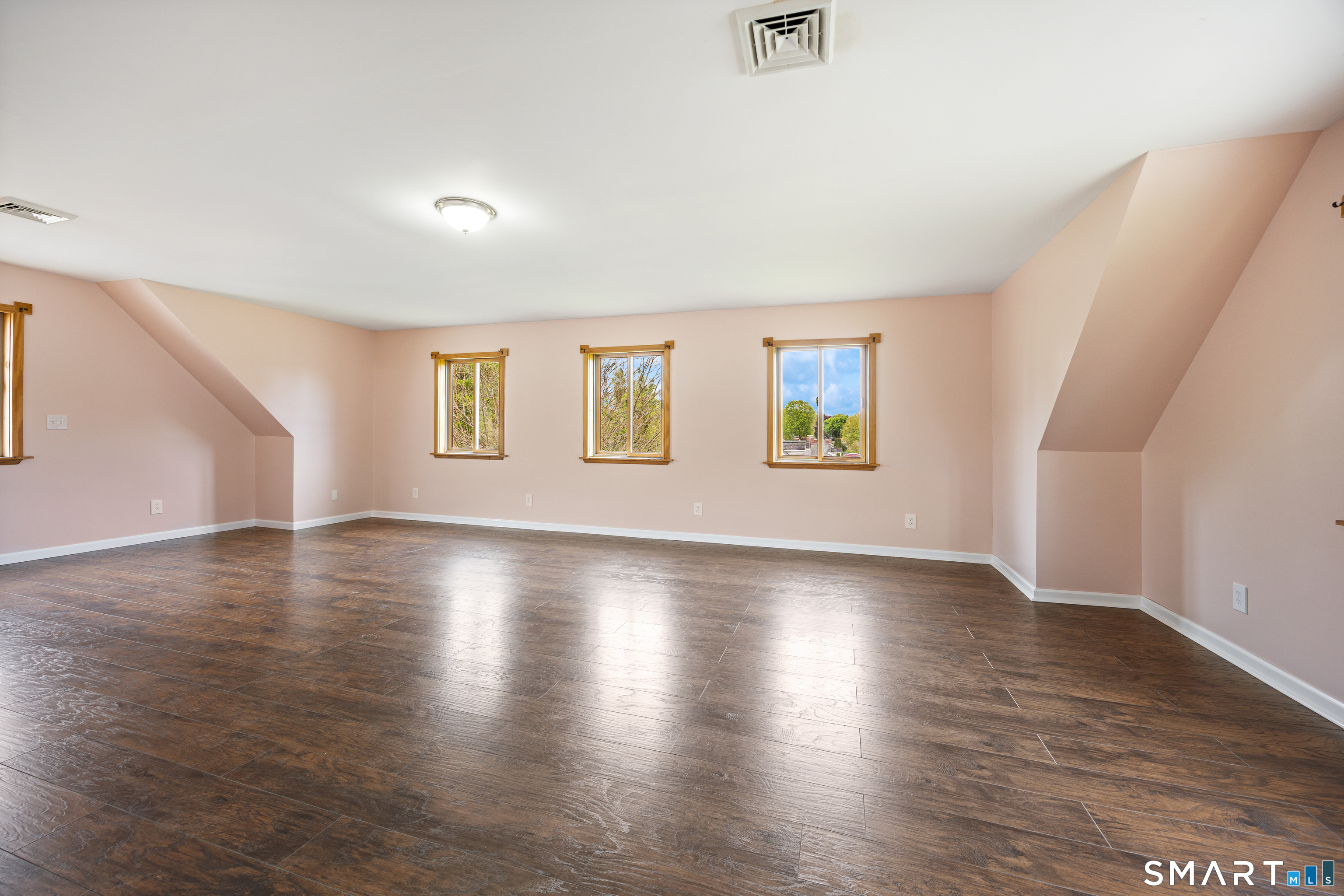 1195 New Britain Avenue West Hartford CT 06110