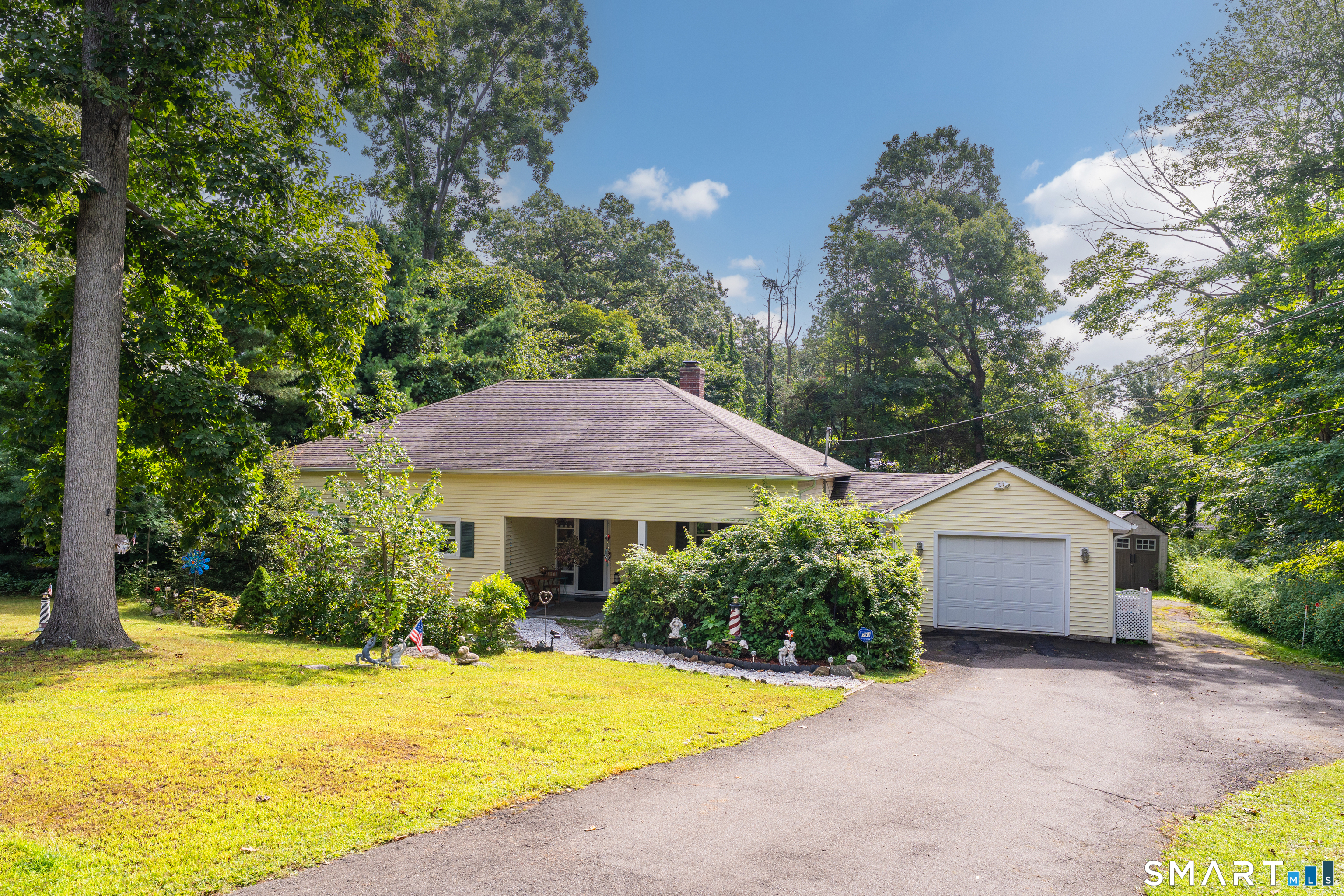 7 Old Hickory Lane Branford CT 06405