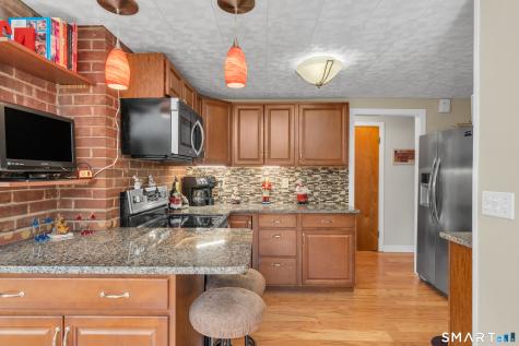 7 Old Hickory Lane Branford CT 06405