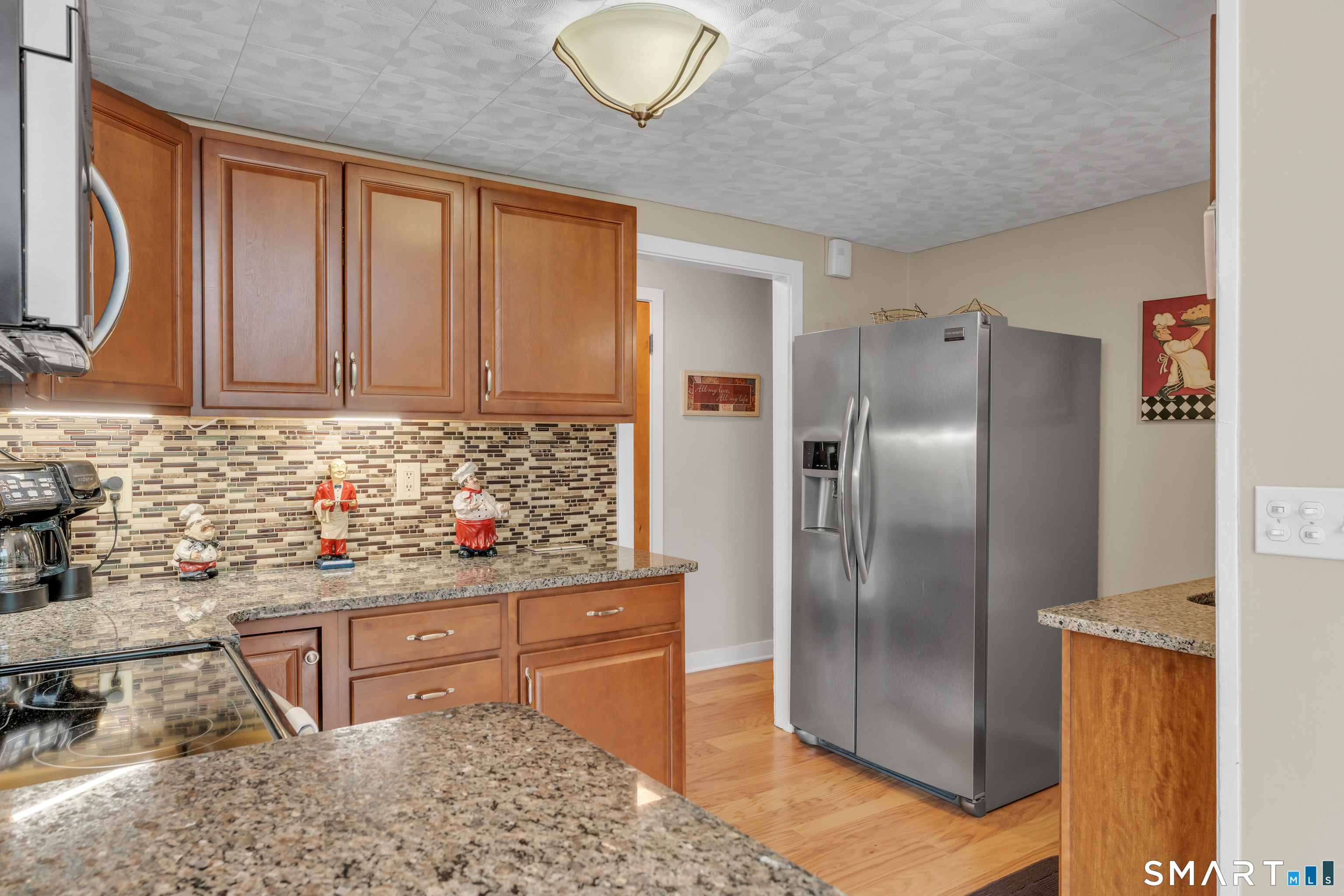 7 Old Hickory Lane Branford CT 06405