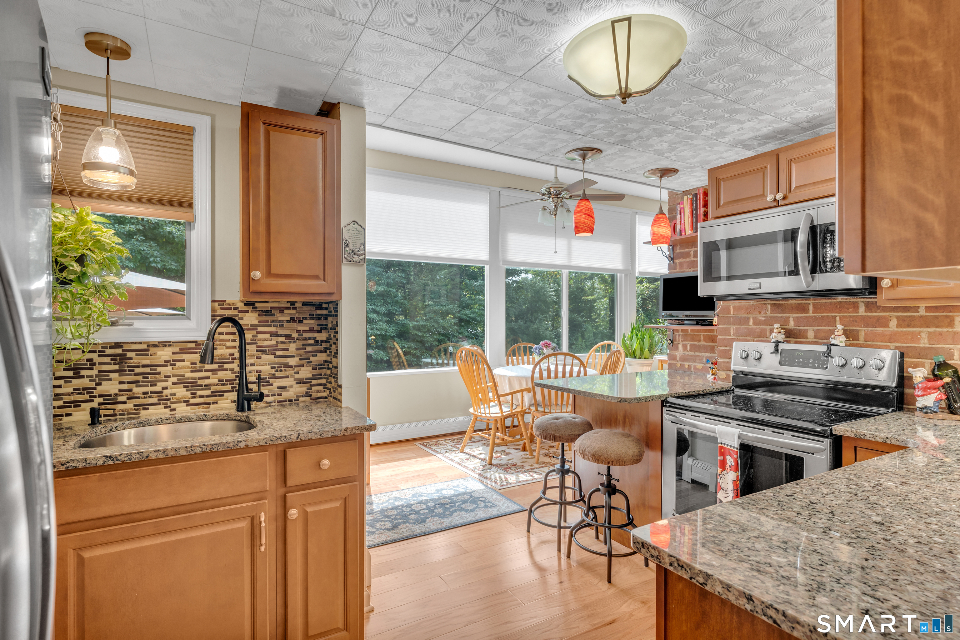 7 Old Hickory Lane Branford CT 06405