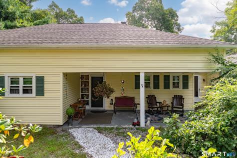 7 Old Hickory Lane Branford CT 06405