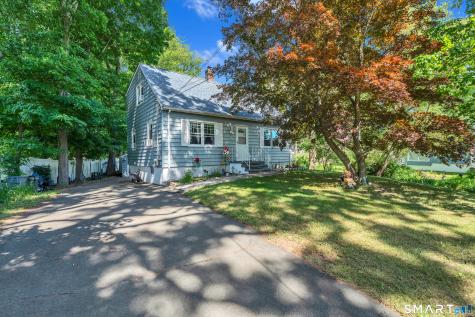 211 Maple Avenue North Haven CT 06473