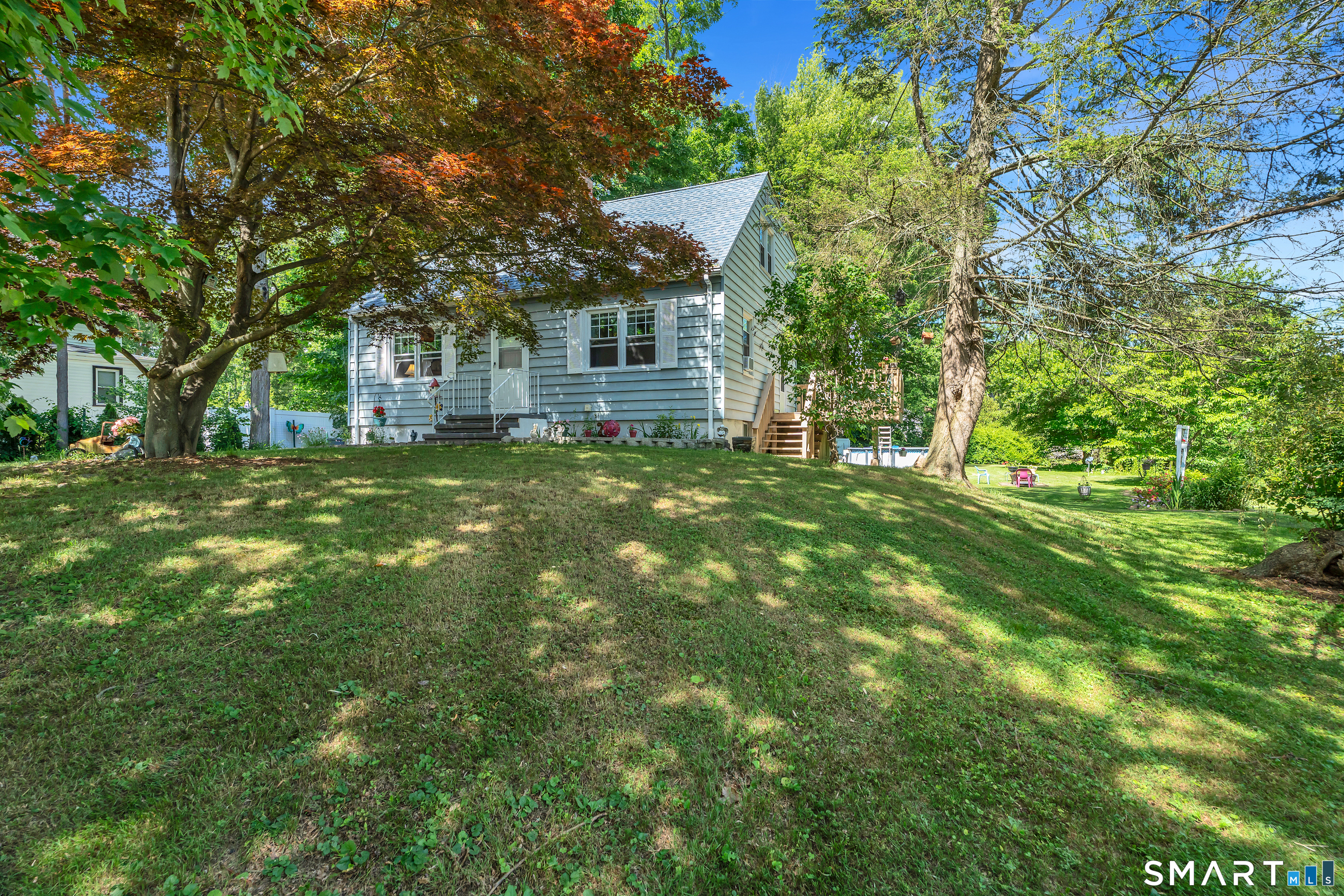 211 Maple Avenue North Haven CT 06473