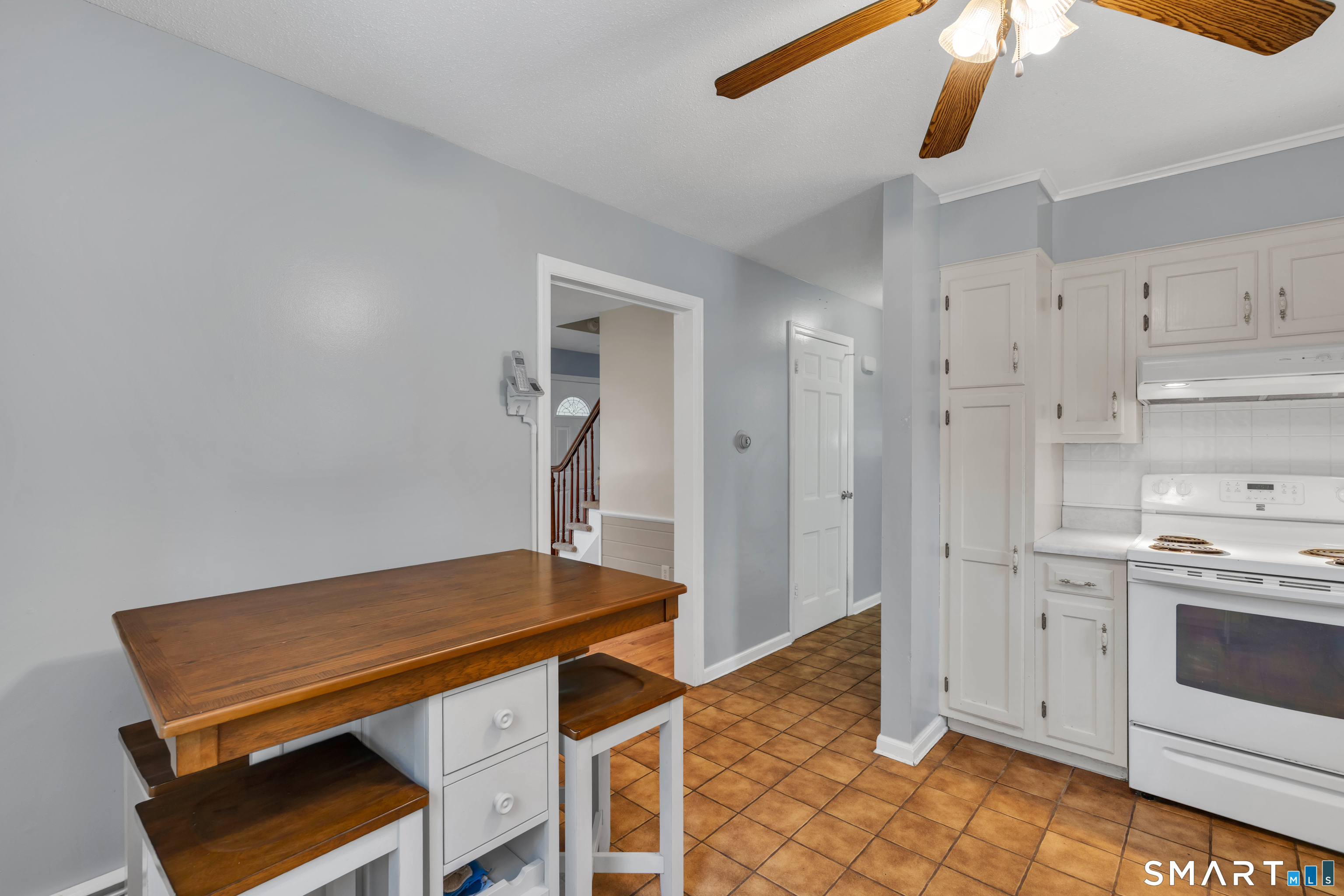 211 Maple Avenue North Haven CT 06473