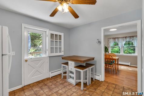 211 Maple Avenue North Haven CT 06473