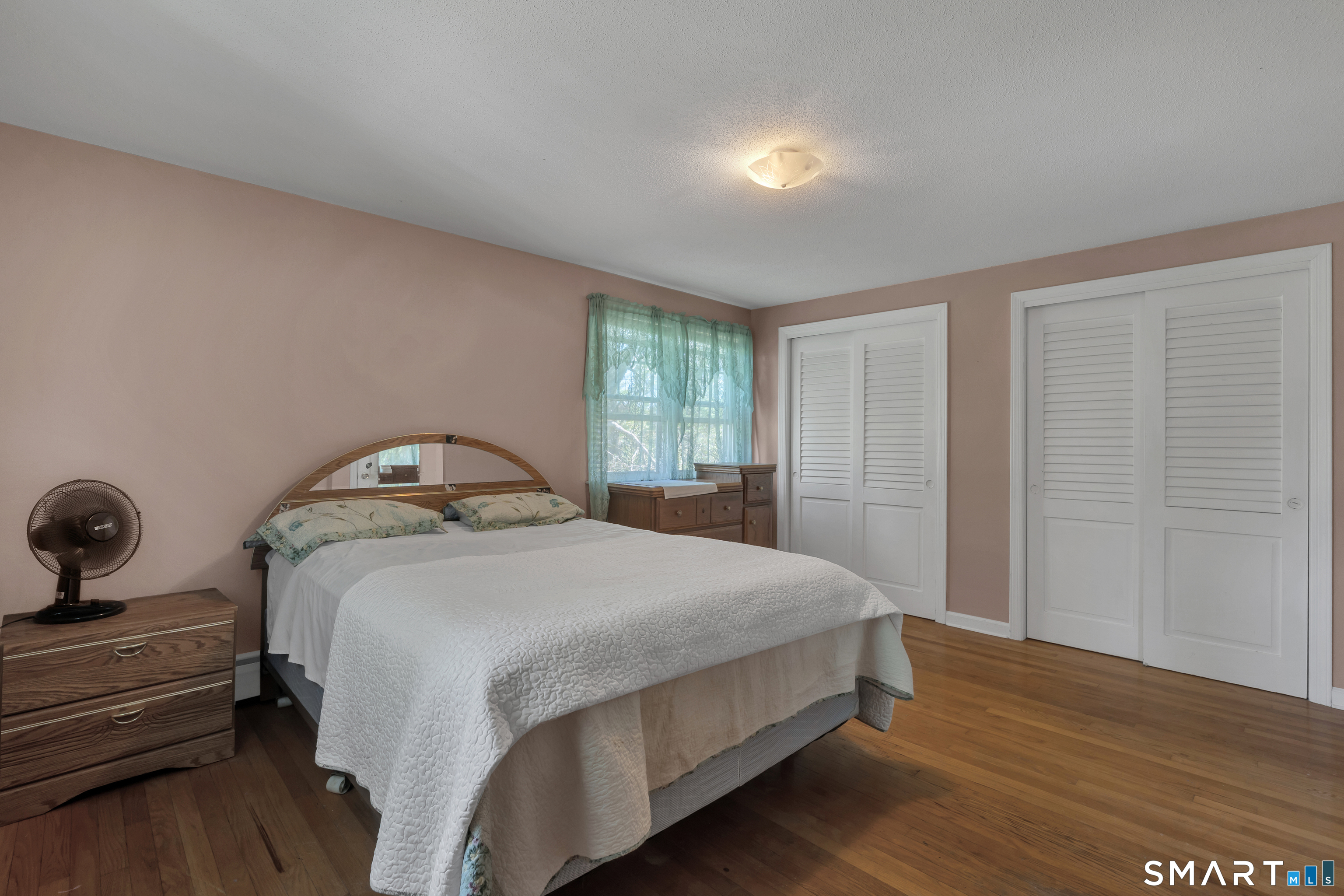 211 Maple Avenue North Haven CT 06473