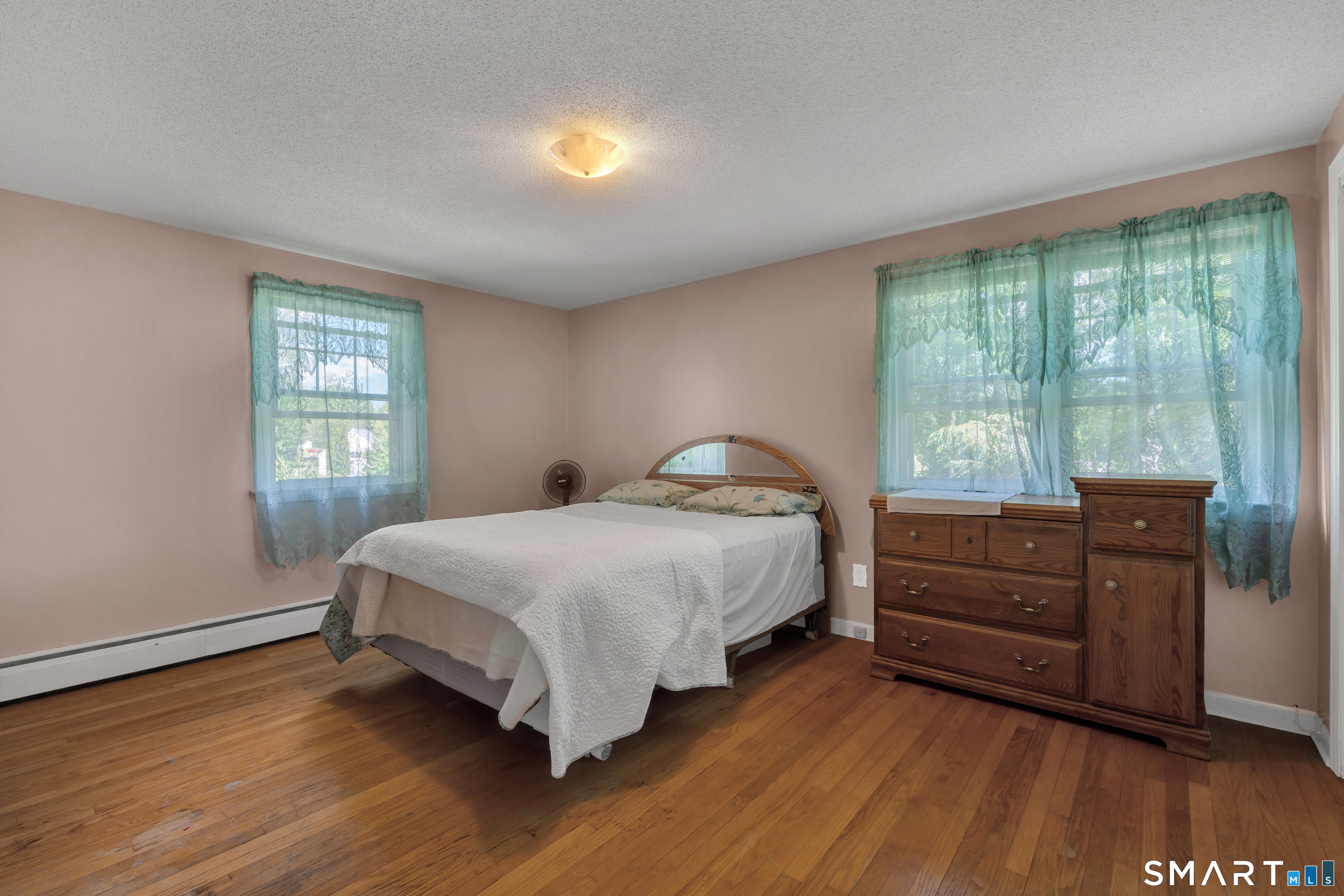 211 Maple Avenue North Haven CT 06473