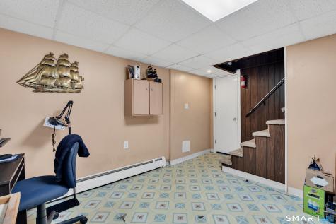 211 Maple Avenue North Haven CT 06473
