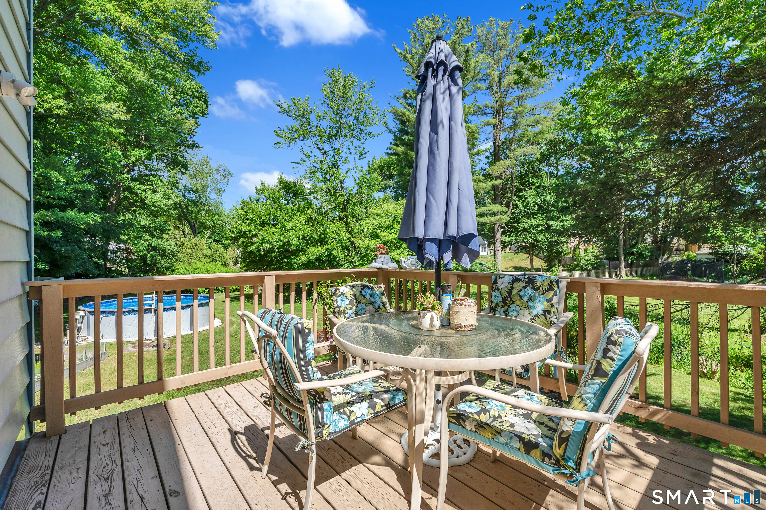 211 Maple Avenue North Haven CT 06473