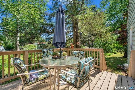 211 Maple Avenue North Haven CT 06473