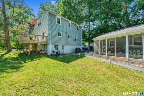 211 Maple Avenue North Haven CT 06473