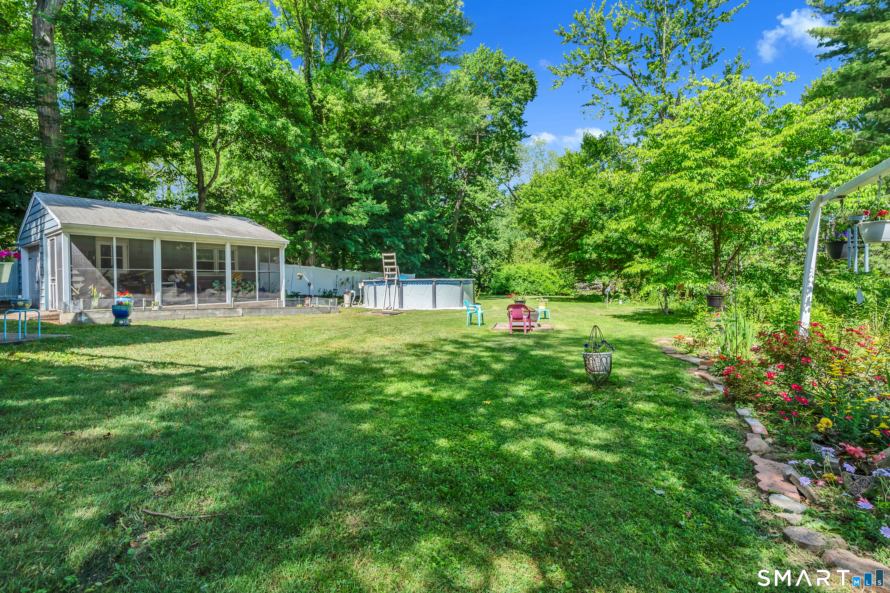 211 Maple Avenue North Haven CT 06473