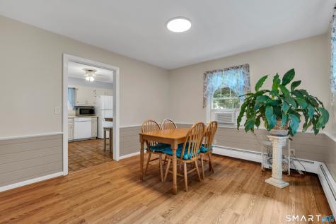 211 Maple Avenue North Haven CT 06473