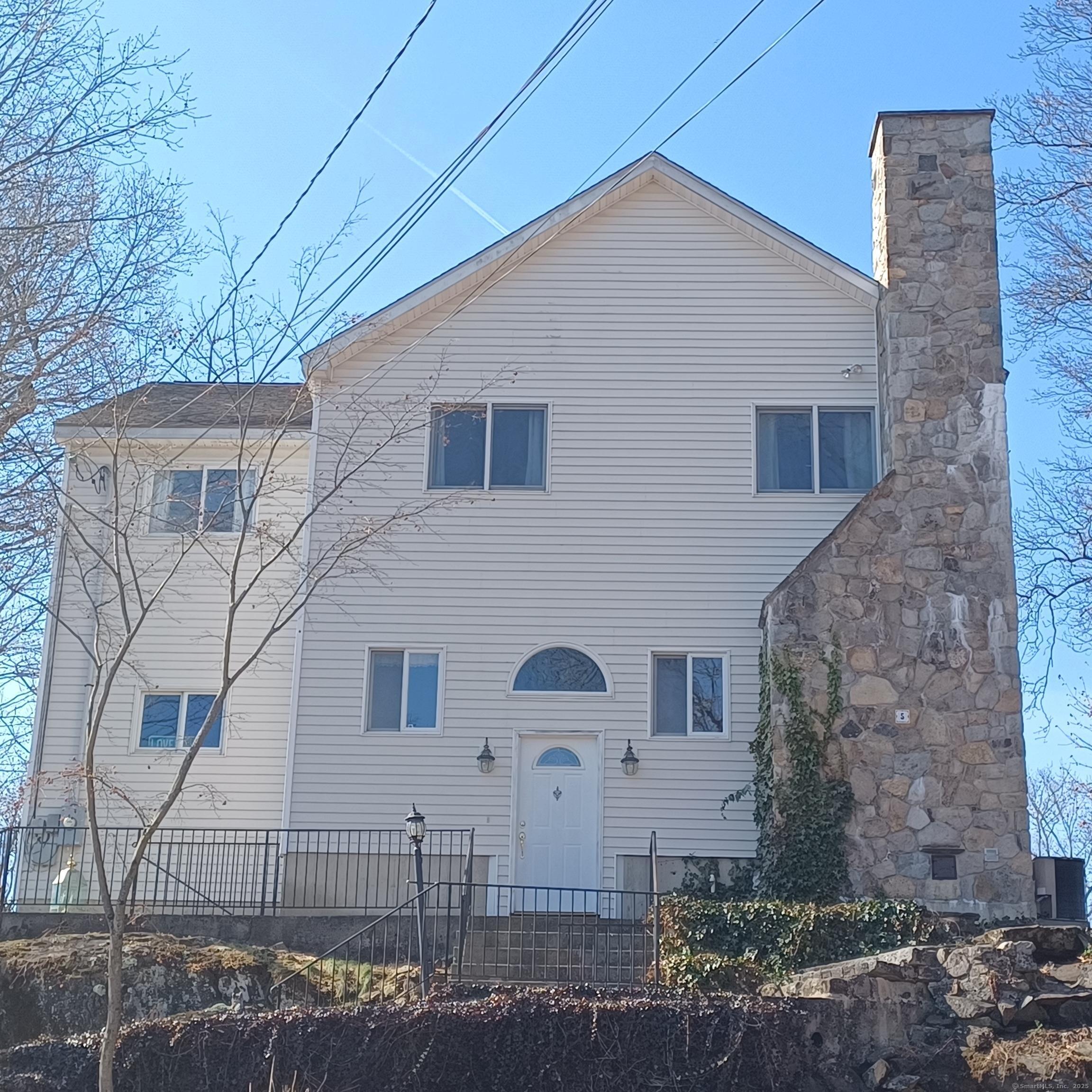 5 Lovers Lane Danbury CT 06811