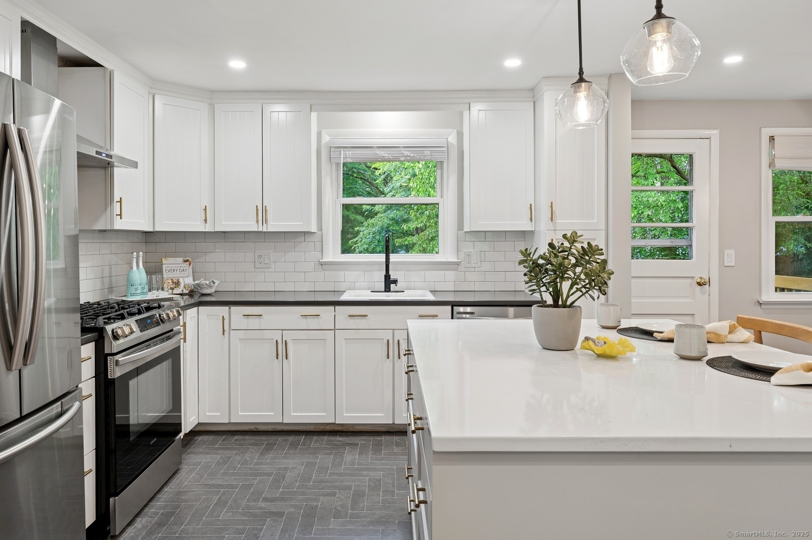 128 West Avenue Darien CT 06820