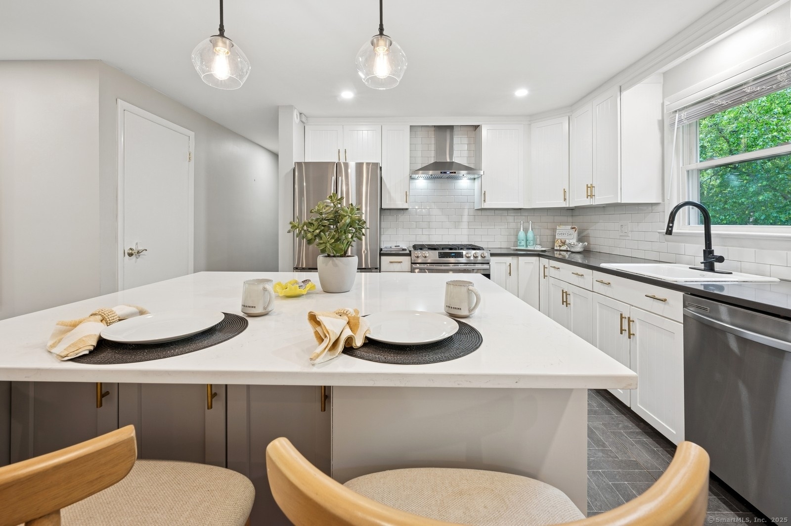 128 West Avenue Darien CT 06820