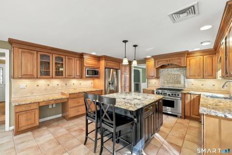 122 Meadow Hills Drive Guilford CT 06437