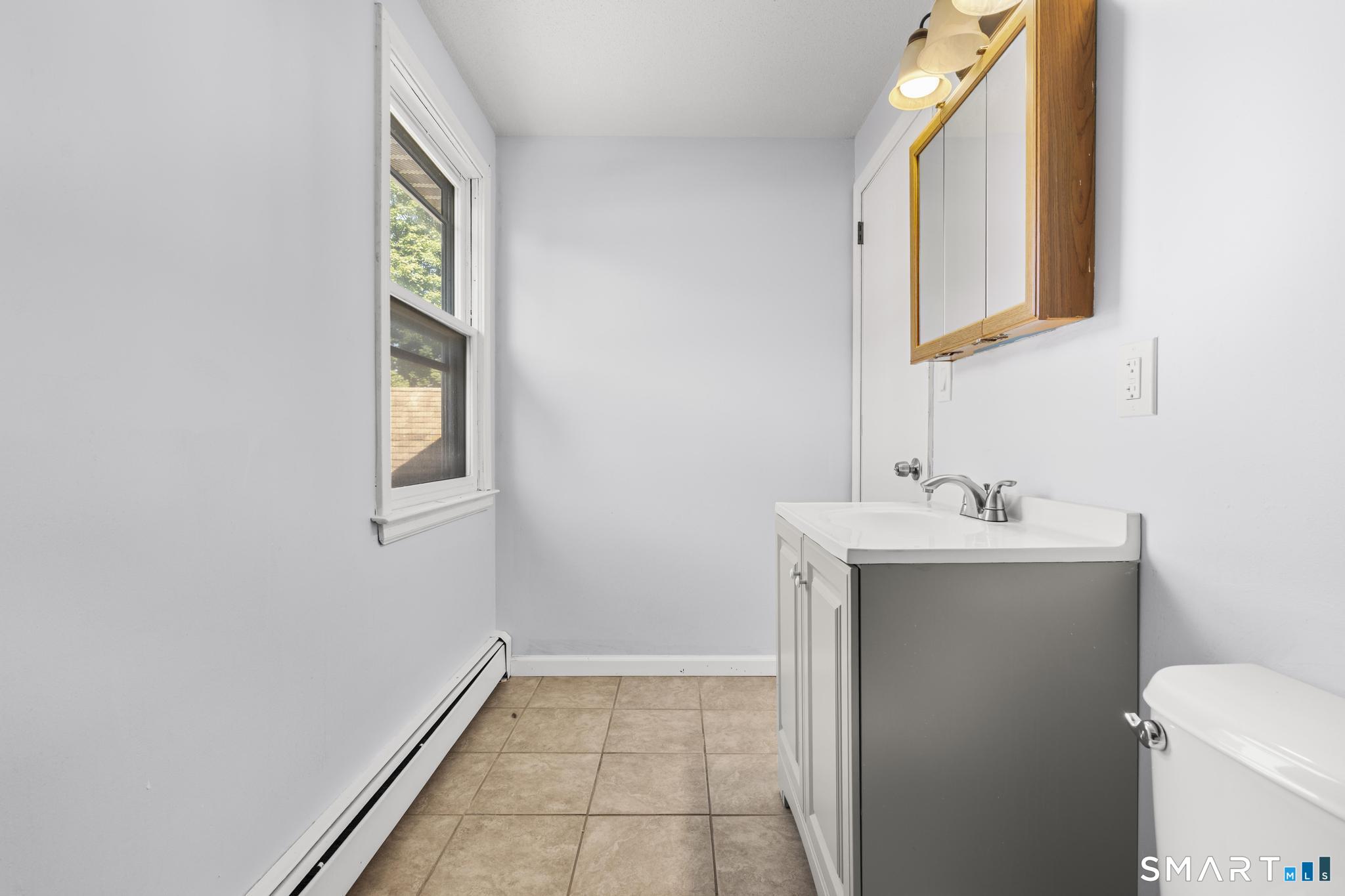 21 Chapman Street Newington CT 06111