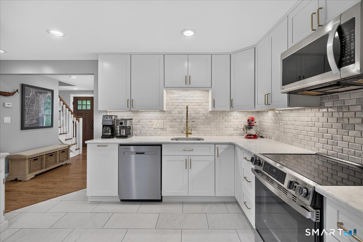 177 Glenwood Road Clinton CT 06413