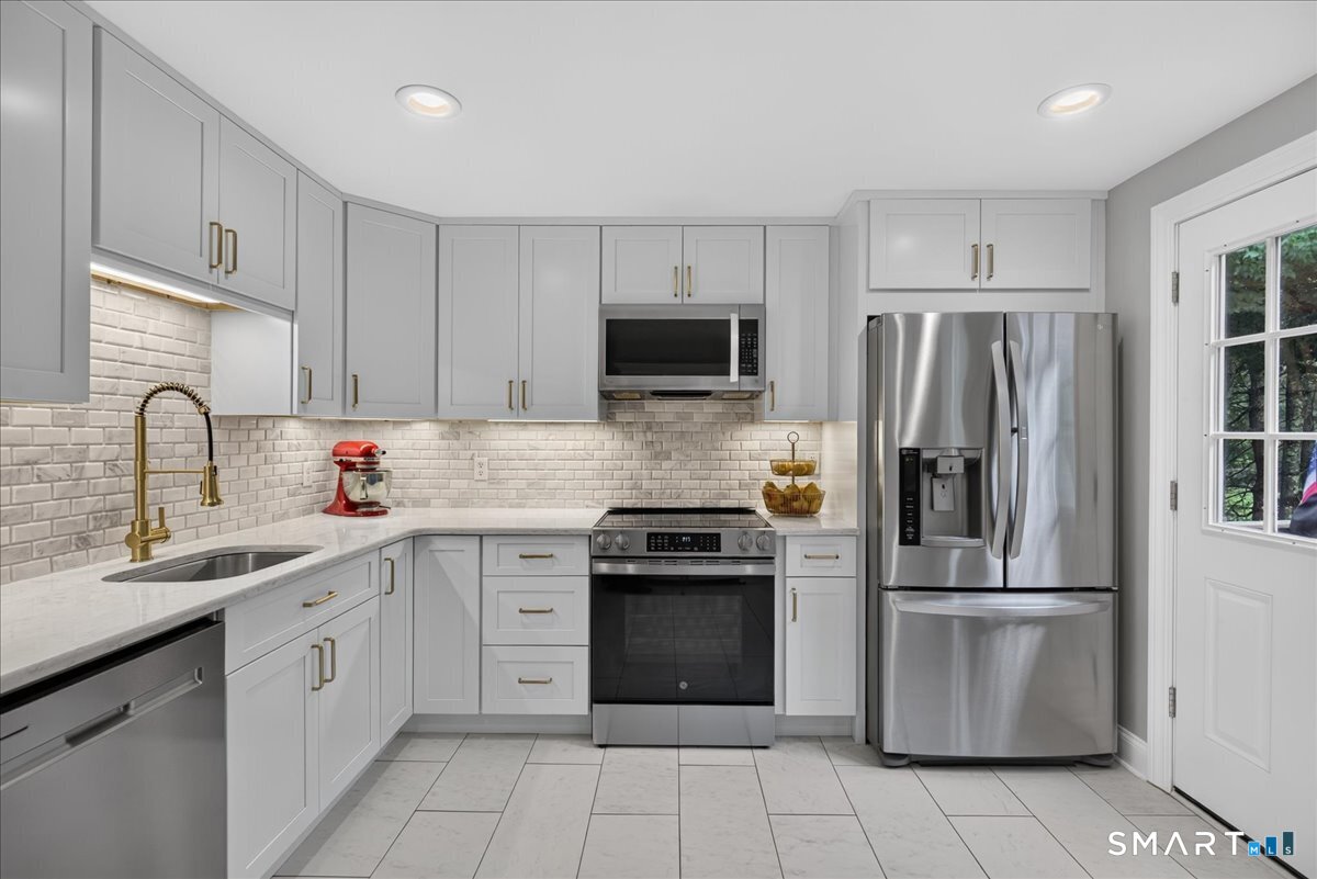 177 Glenwood Road Clinton CT 06413