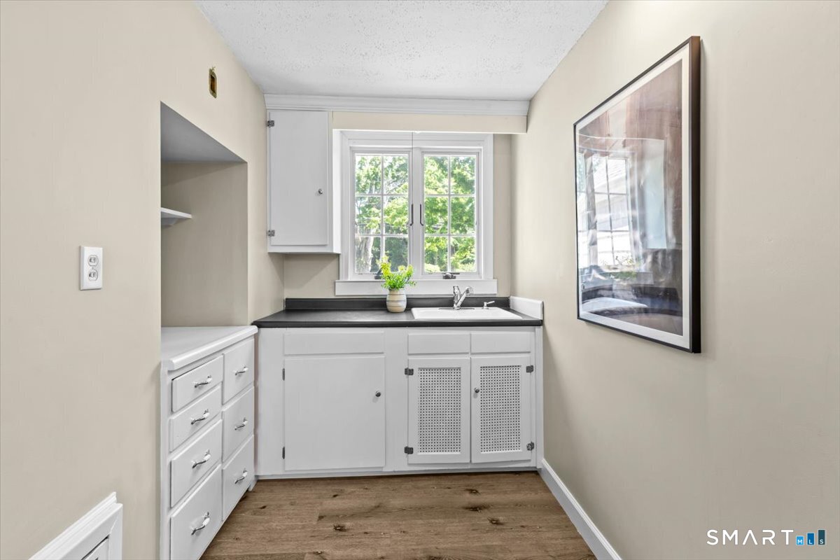 255 Mountain Road West Hartford CT 06107