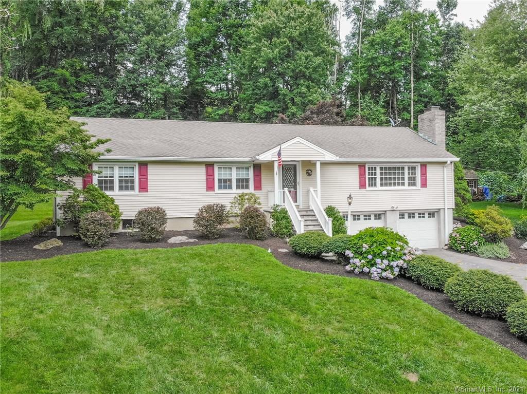 16 Cross Brook Road Newtown CT 06470