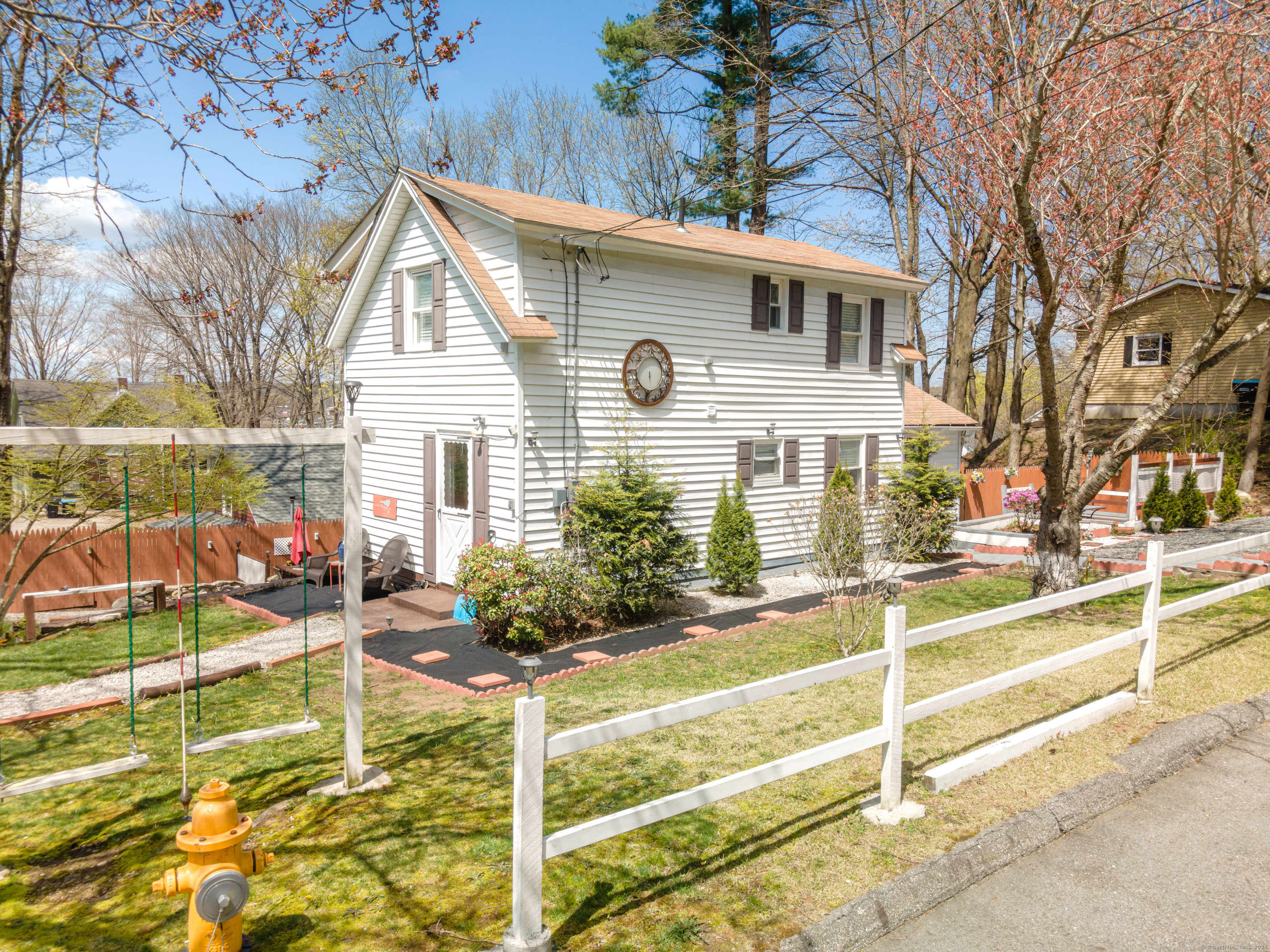 136 Wilkinson Street Putnam CT 06260