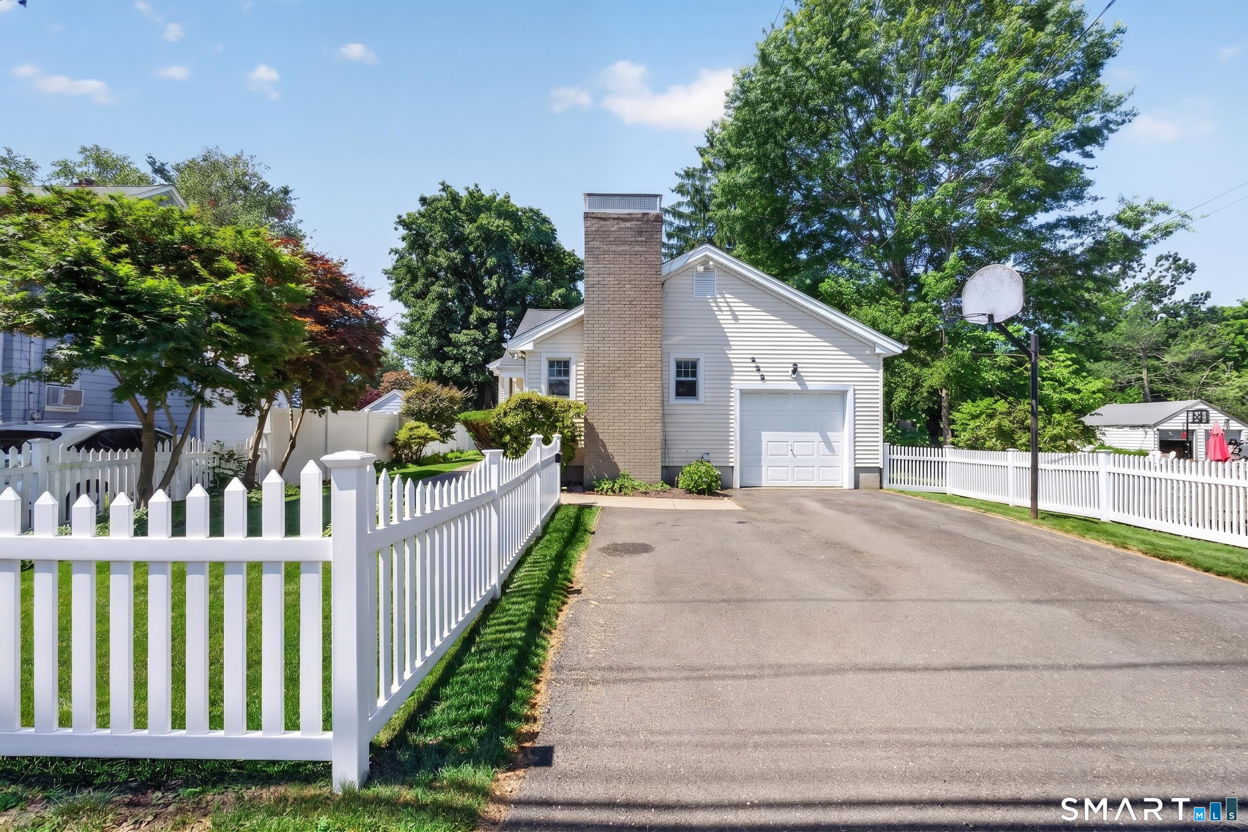633 High Street Fairfield CT 06824