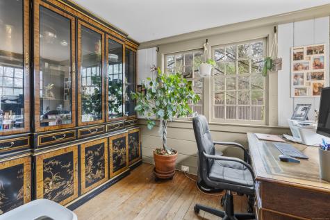 78 Main Street Newtown CT 06470