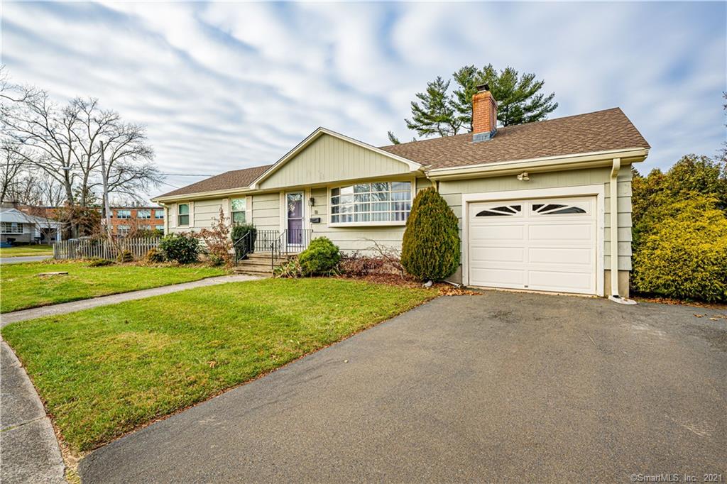 18 Edgemere Road Hamden CT 06517