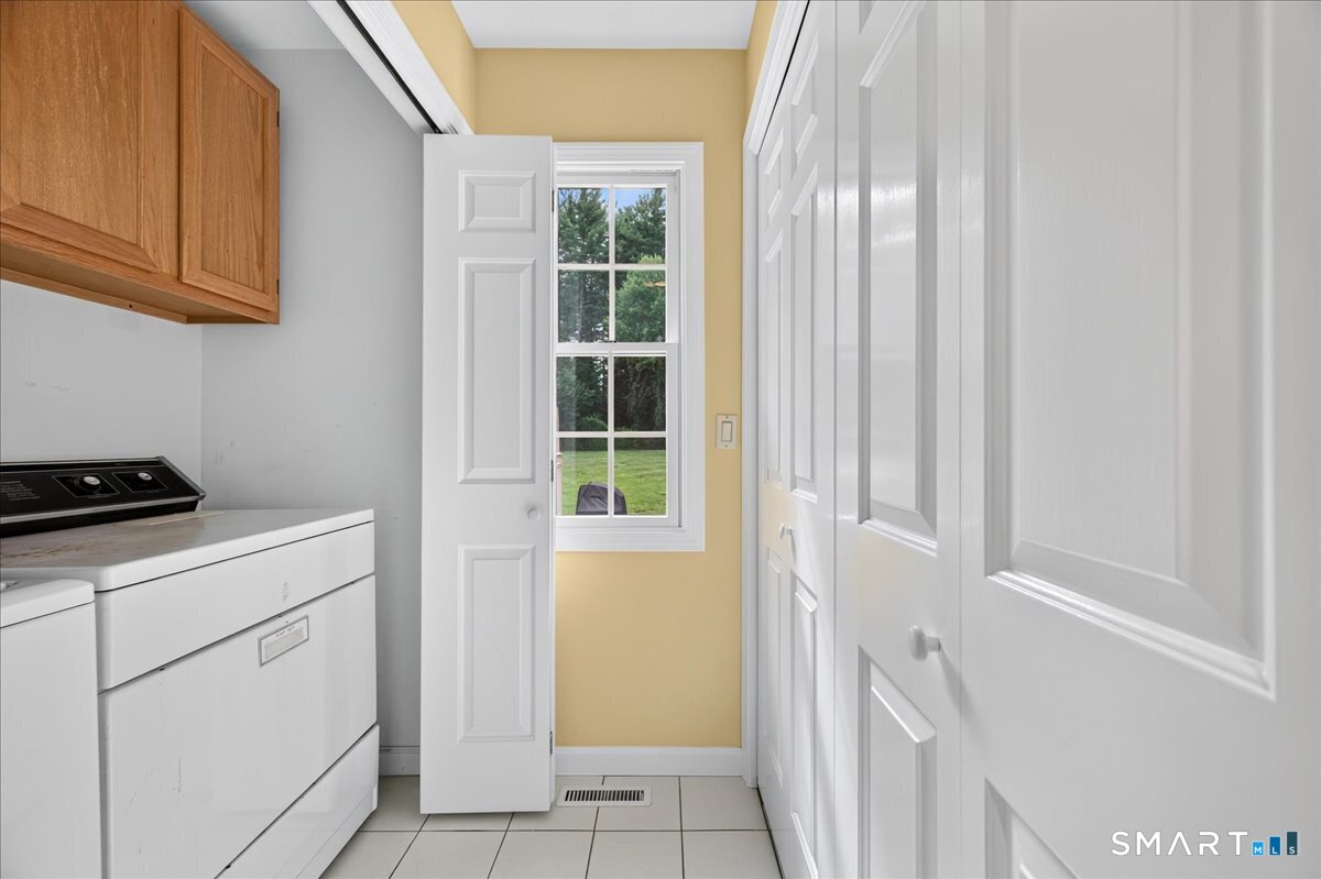 13 High Field Lane Chester CT 06412