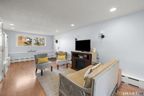 799 Bridge Street Suffield CT 06078
