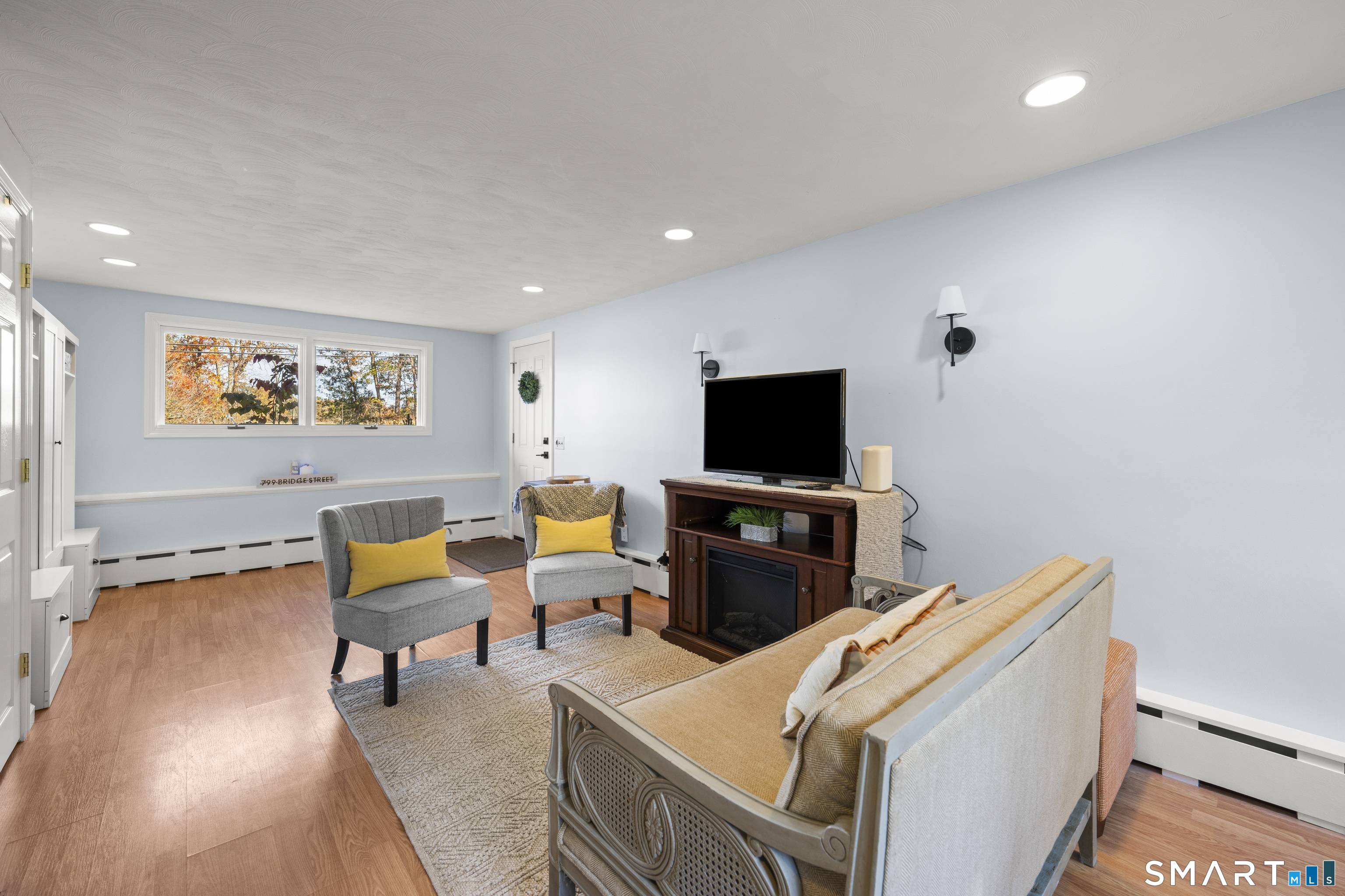 799 Bridge Street Suffield CT 06078
