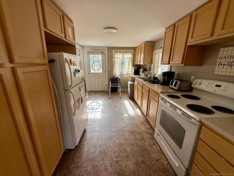 21 Boughton Road Old Lyme CT 06371