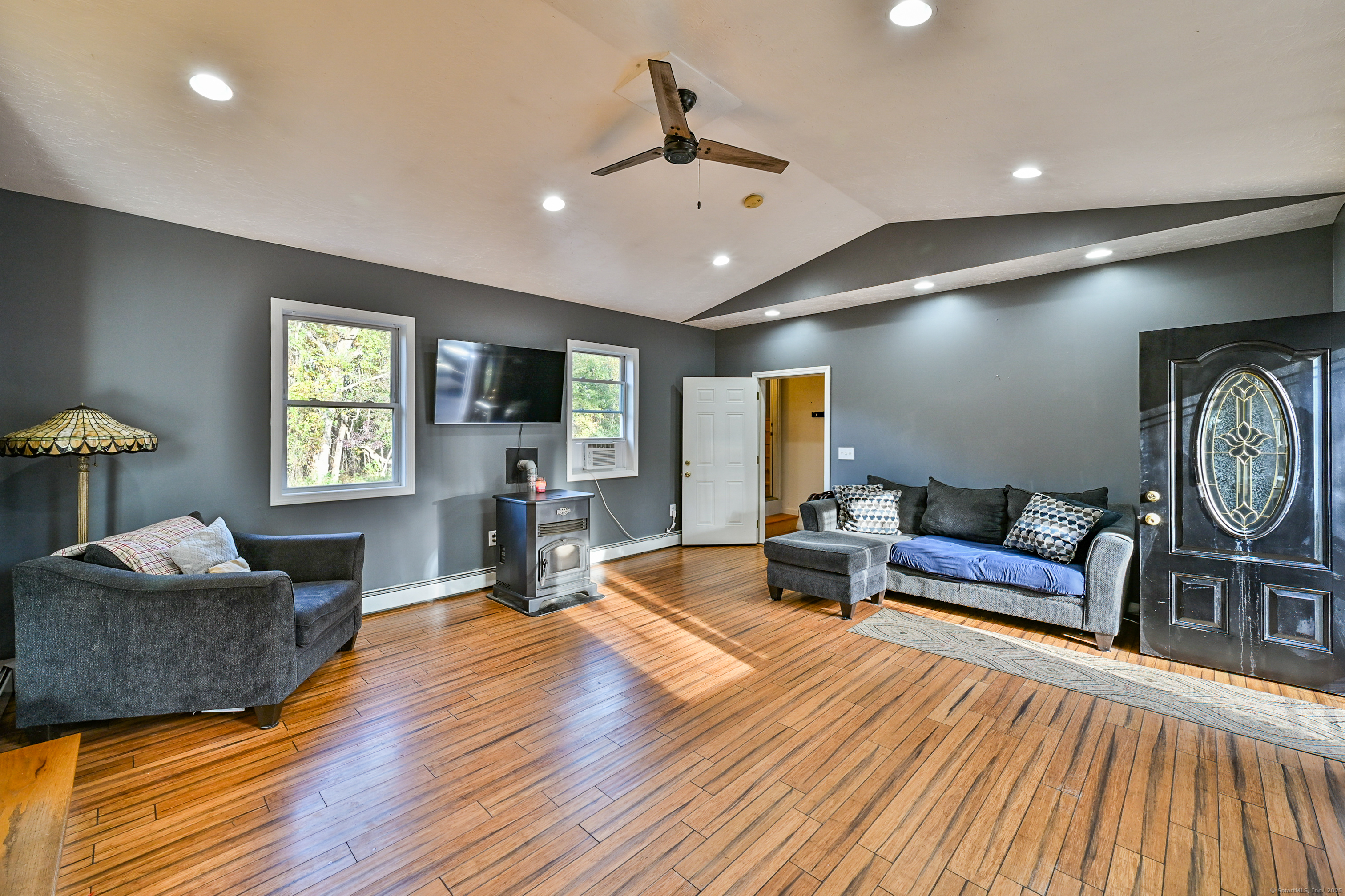 232 Pompeo Road Thompson CT 06255