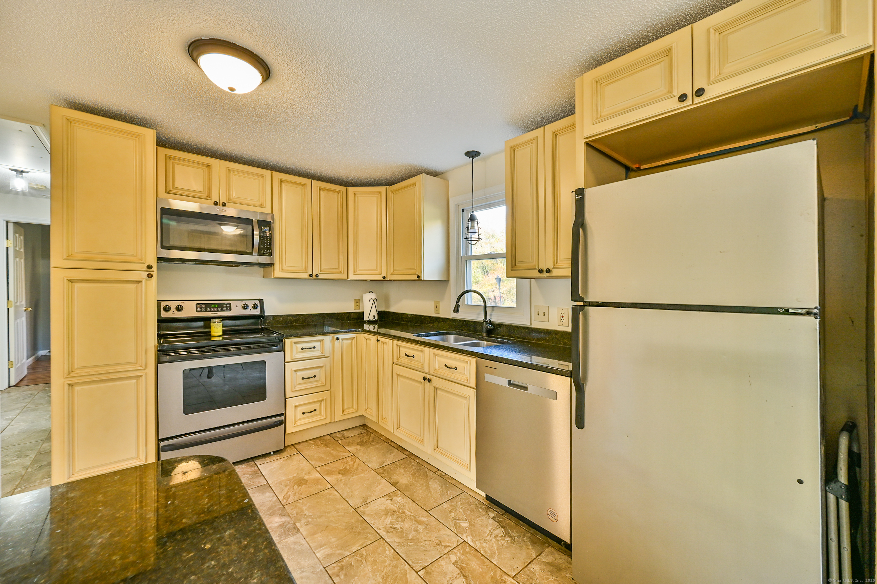 232 Pompeo Road Thompson CT 06255