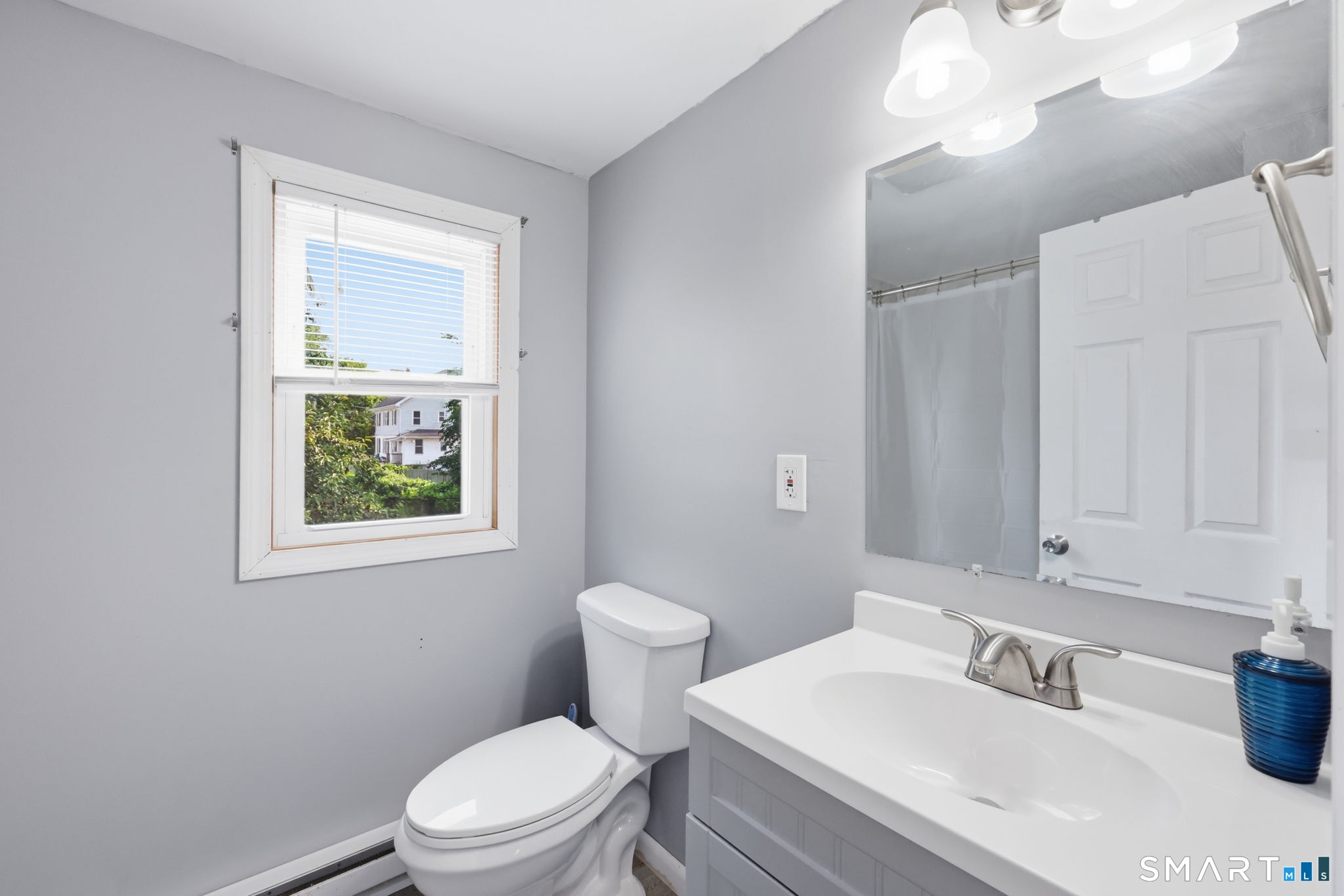 88 Delmont Street Manchester CT 06042