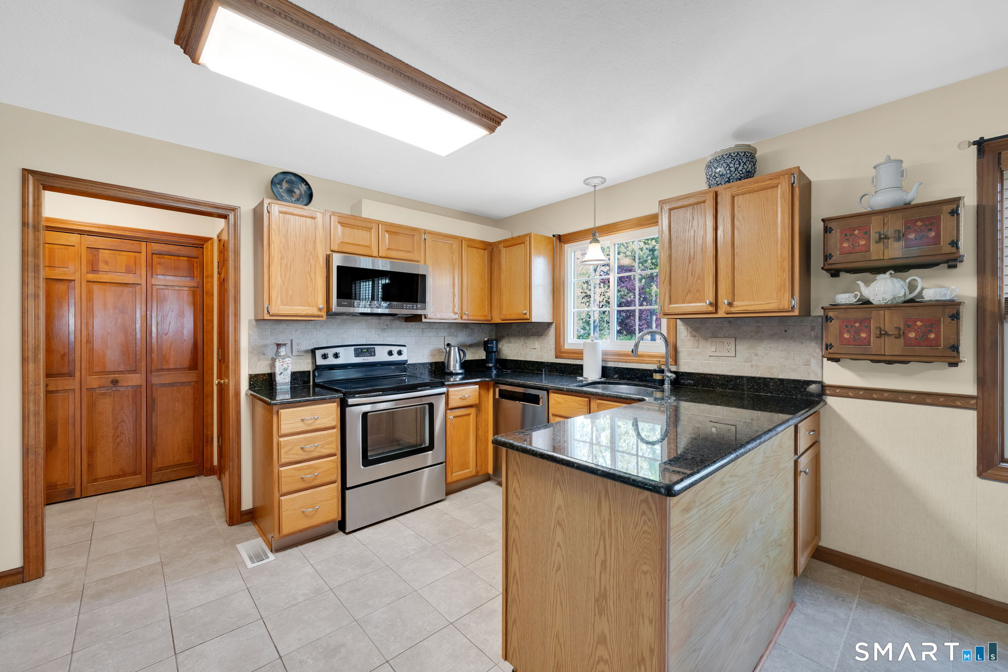 14 Hampden Place Windsor CT 06095